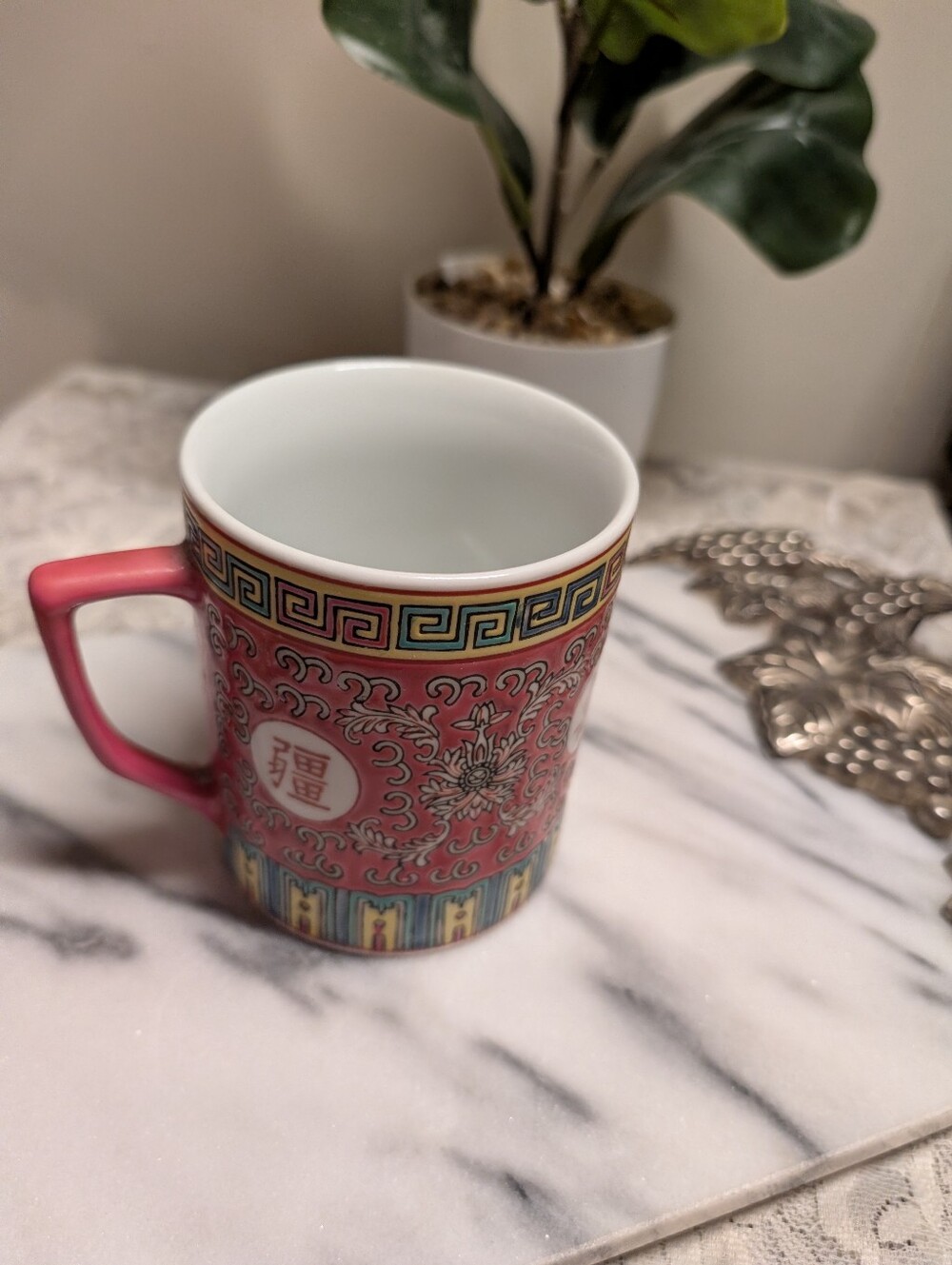 Vintage Jingdezhen Mun Shou "Famille Rose" Mug